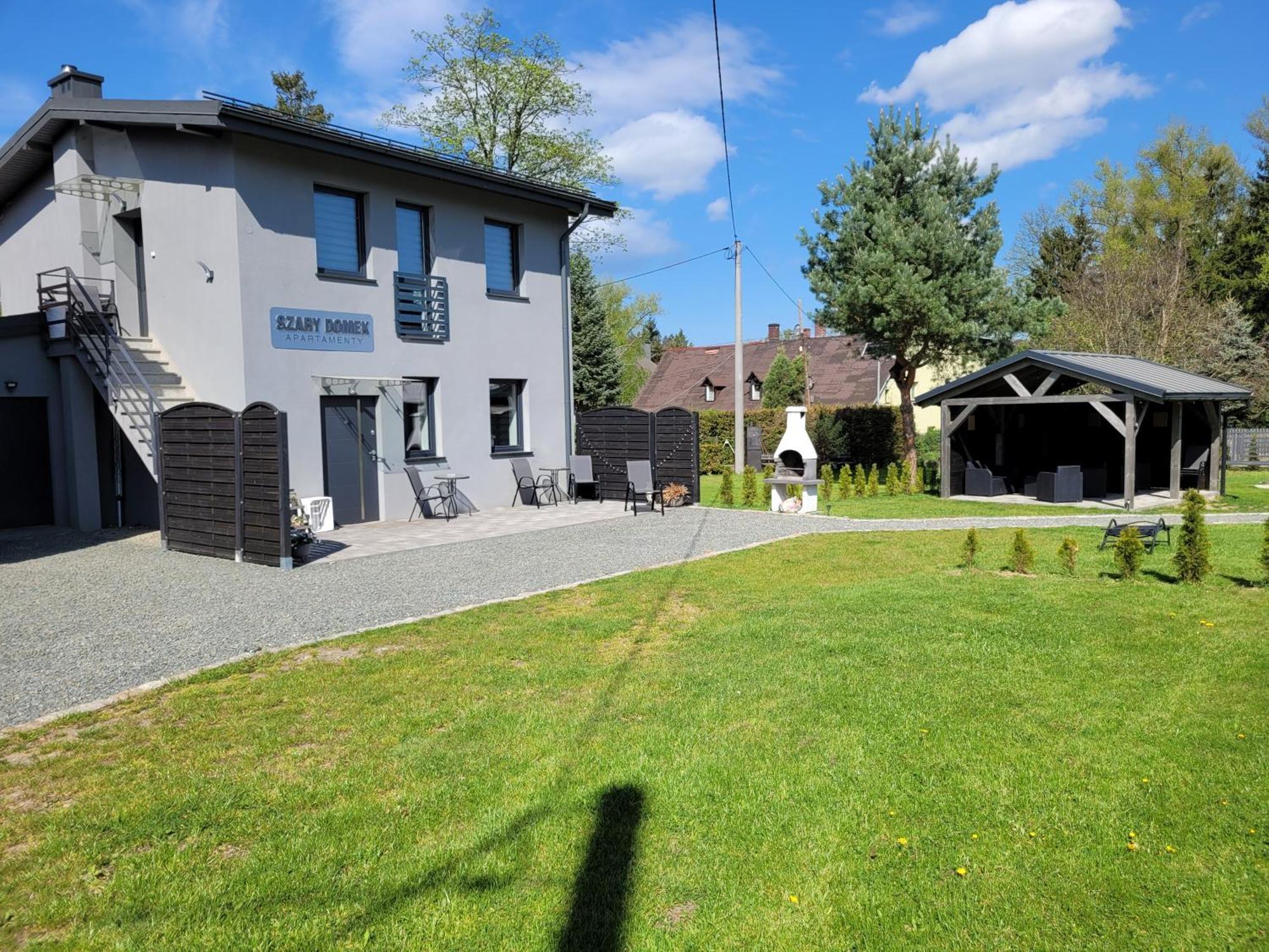 Szary Domek Janowice Wielkie Exterior photo